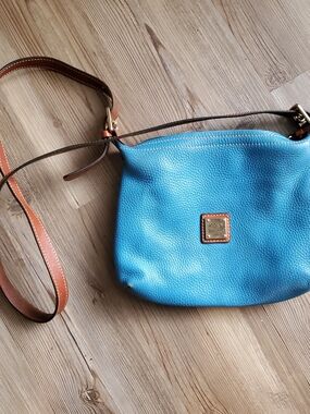 Dooney & Bourke Blue Crossbody Shoulder Bag Pebble Leather  Brown Strap